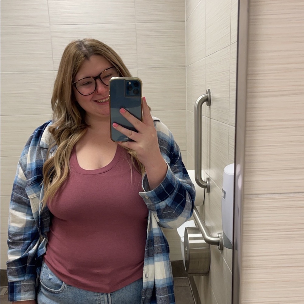 Meet your Posher, Olivia